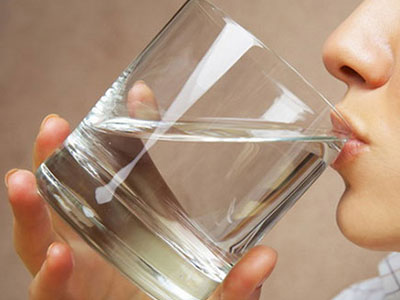 夏季饮水有讲究