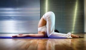 练习瑜伽对治疗风湿关节炎有好处?怎么样正确的练习瑜伽 练习瑜伽对治疗风湿关节炎有好处?怎么样正确的练习瑜伽