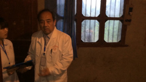 郑州痛风风湿病医院专家王怀庆责任驱使他立即参与到“风湿村”的援助 郑州痛风风湿病医院专家王怀庆责任驱使他立即参与到“风湿村”的援助