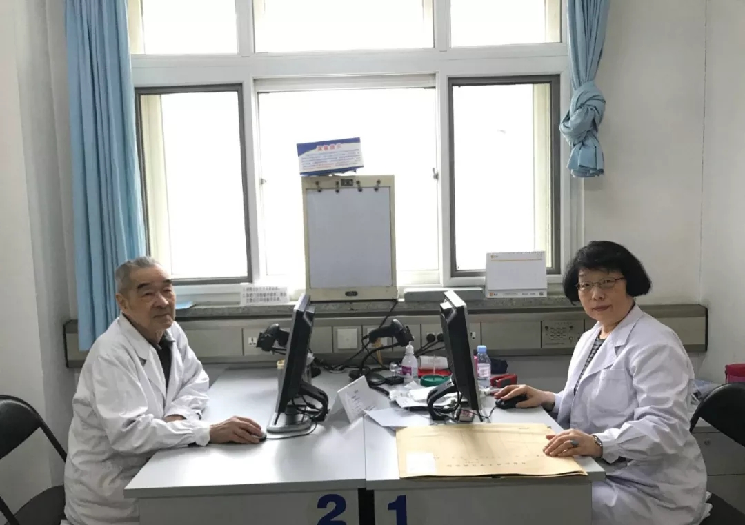 首都医科大学宣武医院风湿免疫科主任 李小霞主任医师/教授/博士(硕士)生导师 首都医科大学宣武医院风湿免疫科主任 李小霞主任医师/教授/博士(硕士)生导师